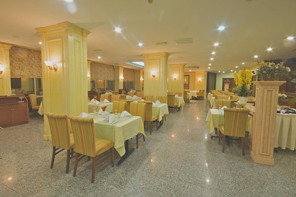 Grand Medya Hotel イスタンブール レストラン 写真